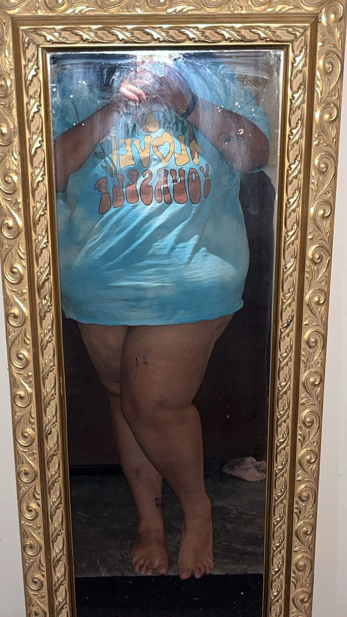 BrownEyesThiccThighs tweet media