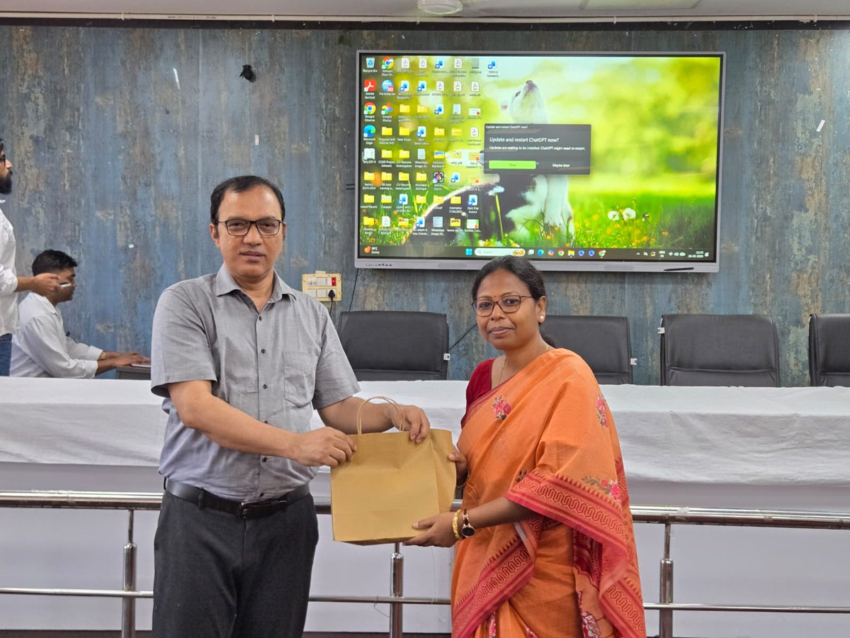 jsfda2025's tweet photo. JSFDA concluded the FDP on “Social Science Research Methodology &amp; Writing Skills” for SKMU, Dumka with certificate distribution among faculty participants. Organized with IHD, New Delhi &amp; Ranchi (11–16 May 2026). #JSFDA #FDP #SKMU https://t.co/pyQsrDteFs
