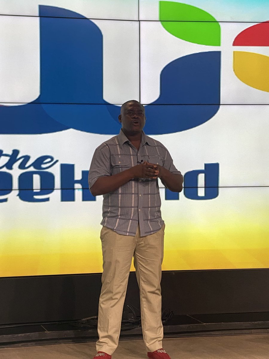 The Weekend Show tweet media