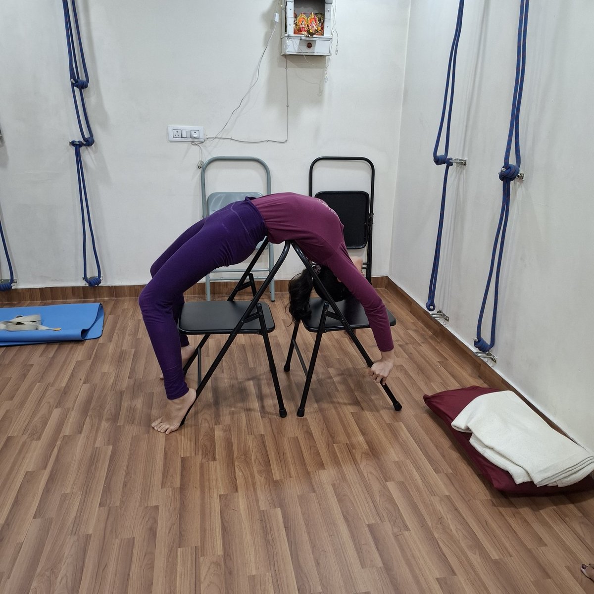 sumitsaproo's tweet photo. For classes DM@yogsattva_therapy_studio

#studio #online #classes #yoga https://t.co/0z4iinPHyC