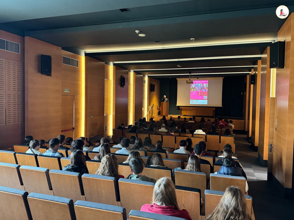 IglesiaEnLeon's tweet photo. 👉🏼 Nuestro Obispo el P. @cmfluisangel ha saludado, dado la bienvenida e impartido la bendición a los participantes del 🫂 #EncuentroLocal organizado en el 🛐 #SeminarioSanFroilán por ✝️ @jovpapones, que ha contado con una presentación del #ISTAL a cargo de D. Florentino Alonso. https://t.co/gSvgqNO6g2