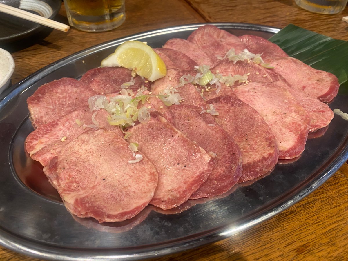 レオ tweet media