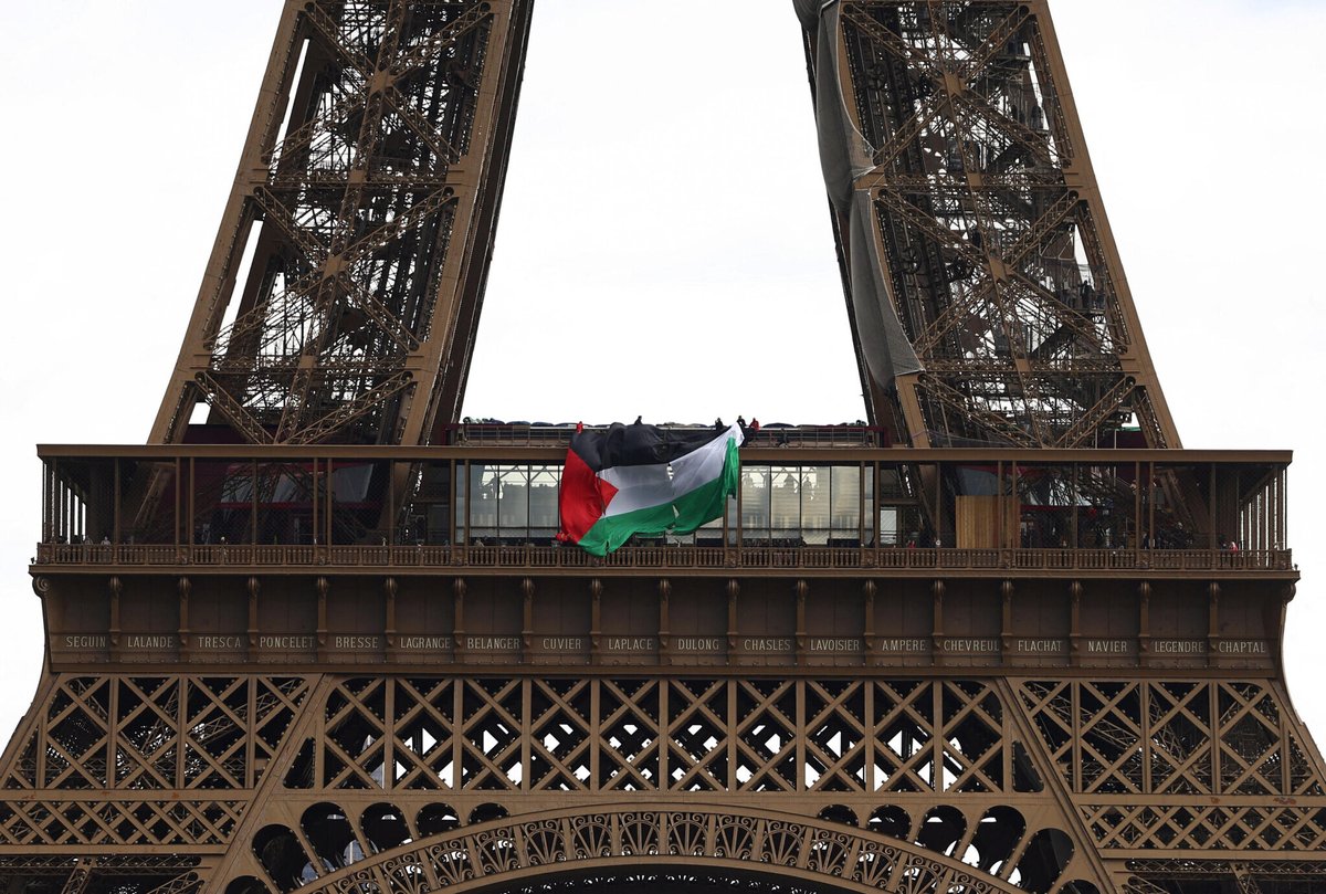 Le Parisien tweet media