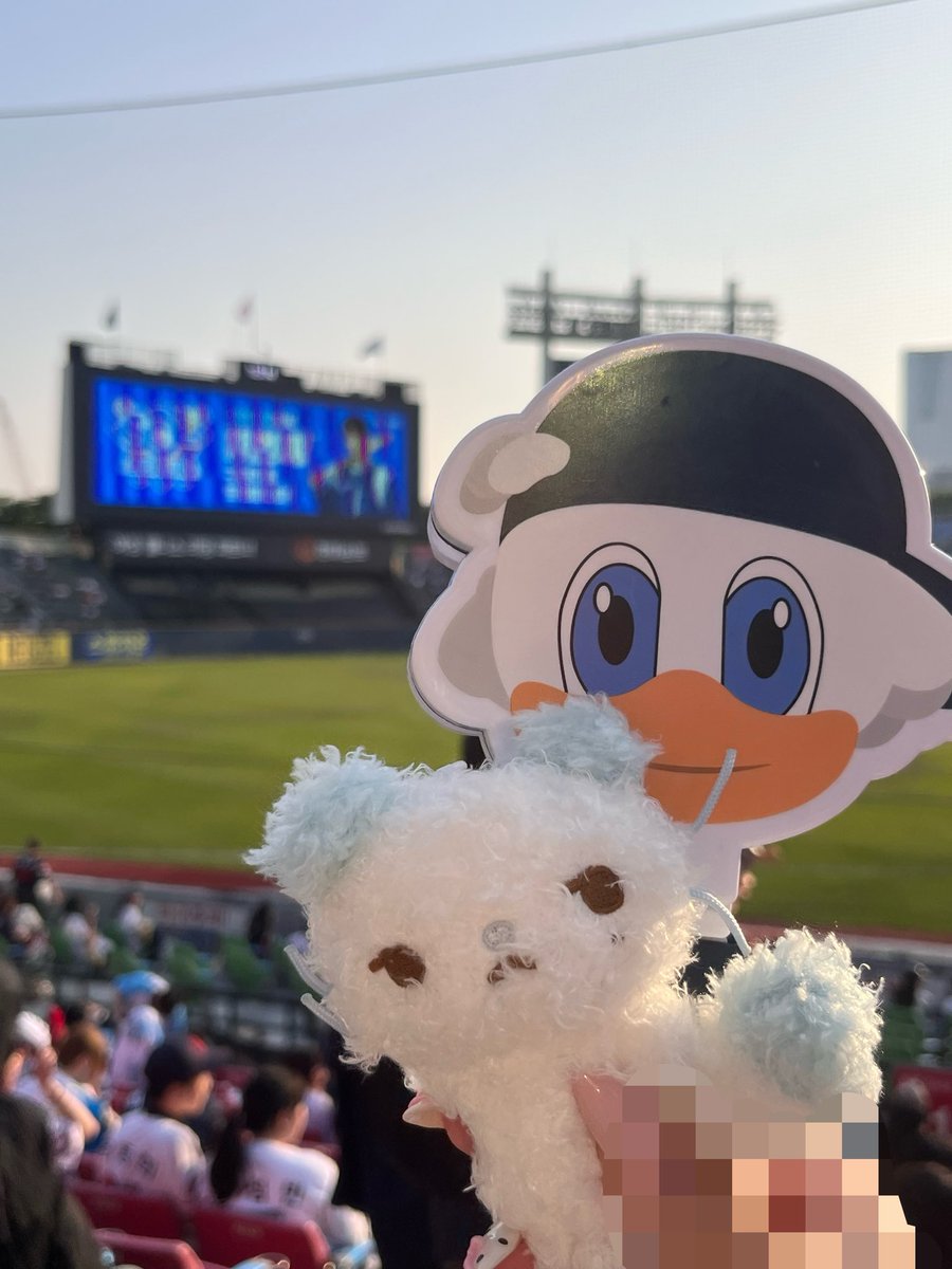 mingii_S2's tweet photo. 쮸제비와 누리의 만남 기쁘다♡
ㄹㄷㅈㅇㅇㅊ승요쮸제비..?! https://t.co/wtJhhxYSjD