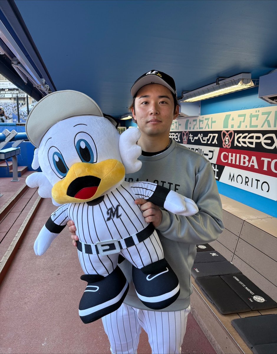 千葉ロッテ　横山投手　実使用　ホームキャップ！ 9回を締めたのは #横山陸人 投手！ #chibalotte #広報