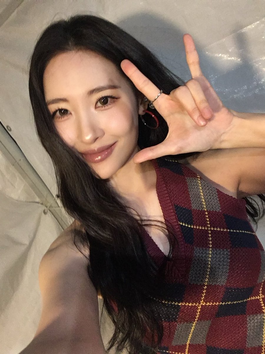 선미 SUNMI tweet media