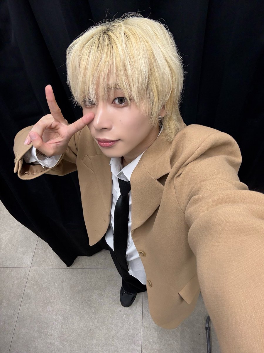 DXMON (다이몬) tweet media
