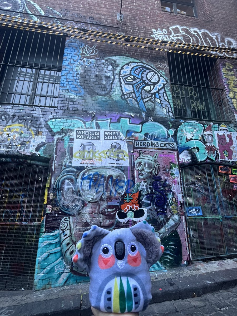 IJET_Conference's tweet photo. G'day
Melbourne’s laneways are famous for vibrant street art. Hosier Lane is one of the city’s most photographed spots. Colourful, just like me!!
メルボルンの路地裏で見られるカラフルなストリートアート。Hosier Laneは特に人気。
ちょっと自分に似てるかも🐨
#IJET34 #funfacts https://t.co/762YejHBfc