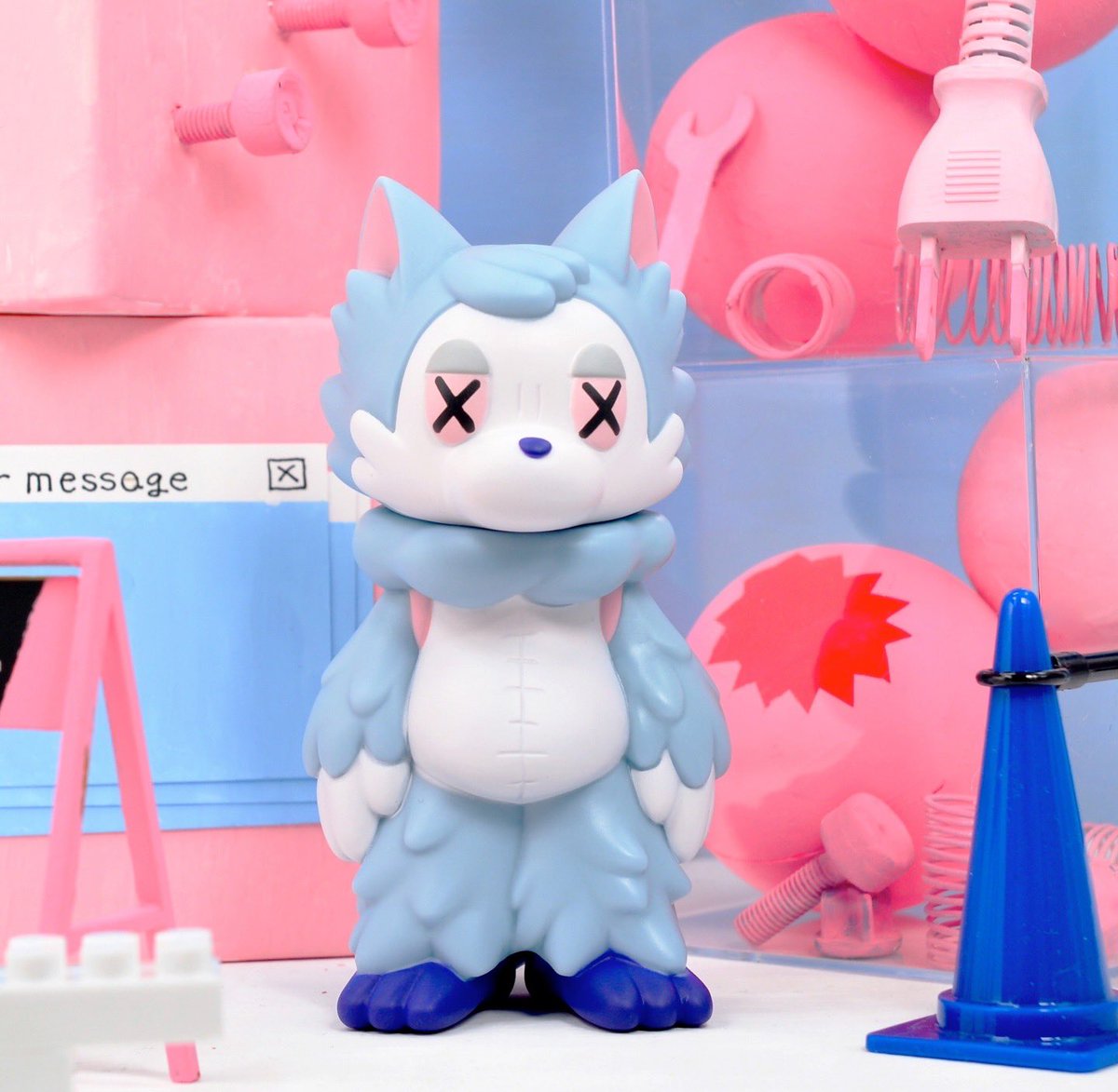 今回のデザフェス63で おおかみくんのソフビは ・Error Blue ・CANDY