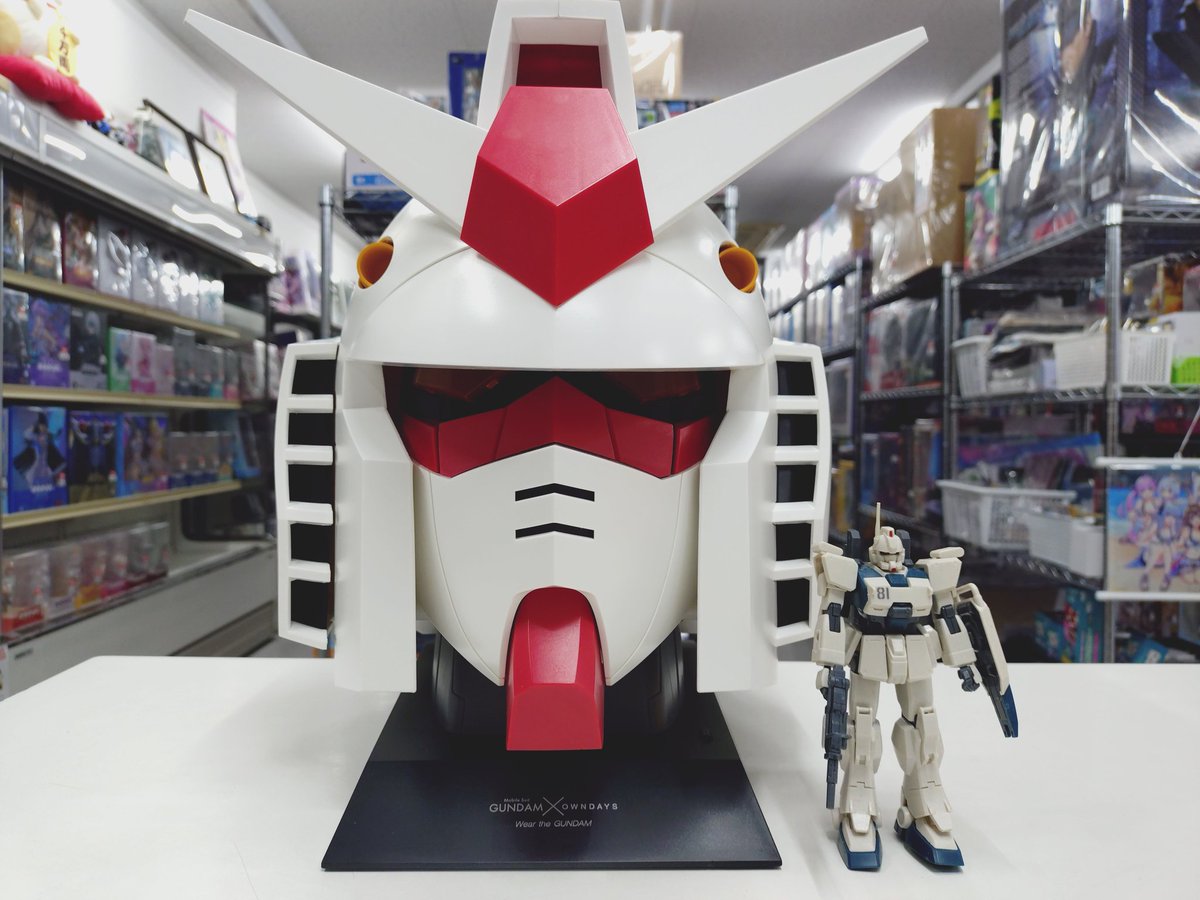 先ほどオンデーズ 1/7 ガンダムヘッドをお売り下さったお客様
