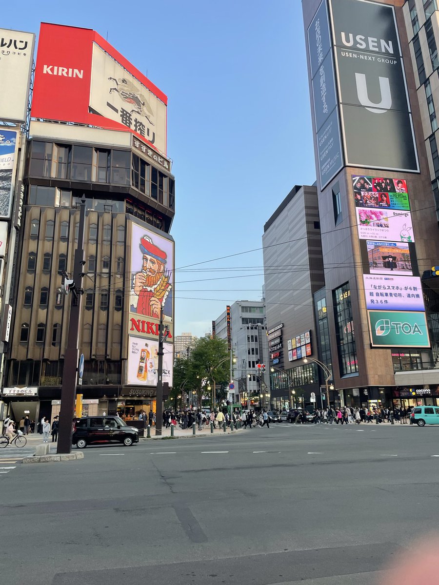 DorryAniyama's tweet photo. 急な出張で札幌に来ています〜
仕事は終わったので明日帰るだけ
同僚とジンギスカン食べてます
うまい！ https://t.co/DVwVtA6wJ0