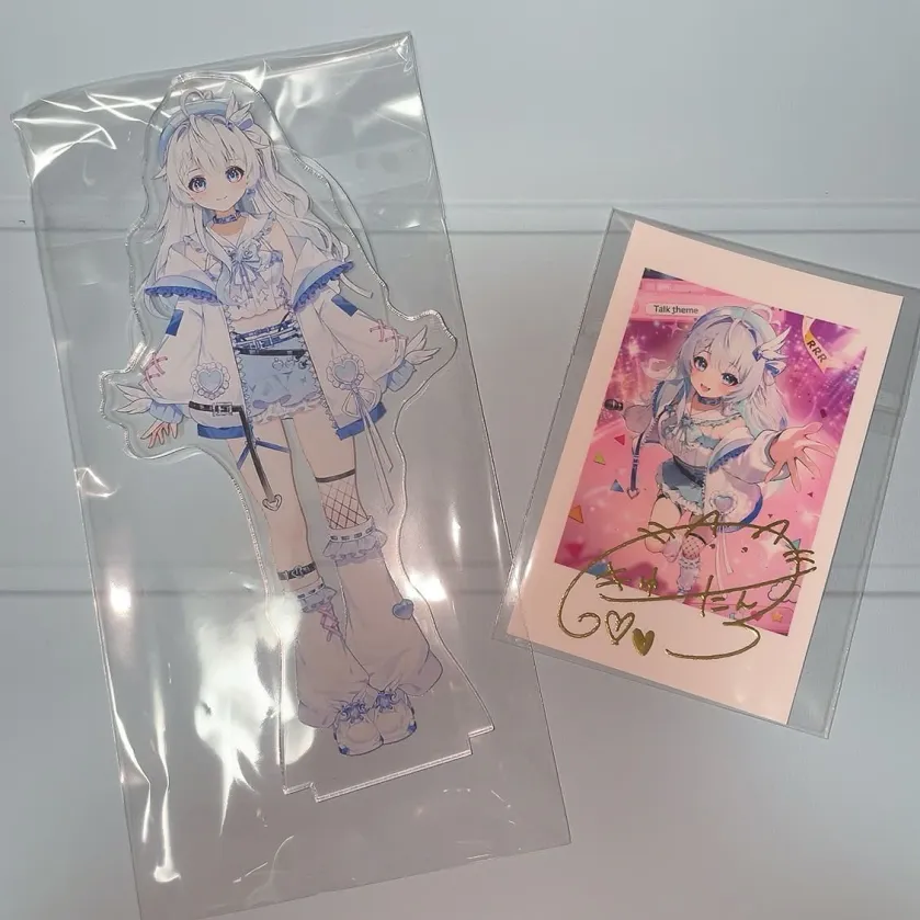 😻グッズのお知らせ🔫 アクスタとチェキにサイン無し・メッセージ無し