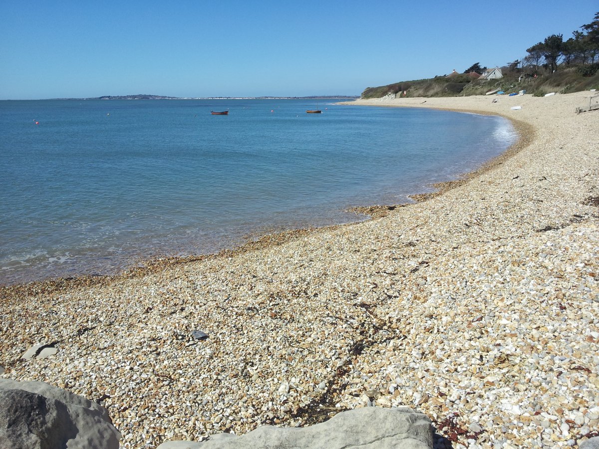 manonabeach's tweet photo. What the #beach means at #Ringstead Bay in #Dorset, with @UptonGrange - https://t.co/6luGYhwDZ9 https://t.co/MnGN3a6rO8