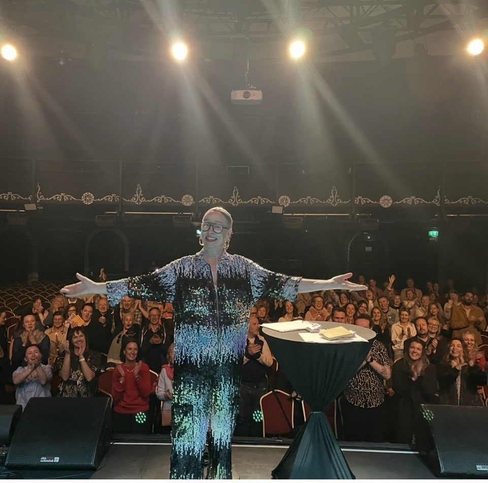 HenryNormalpoet's tweet photo. Jan Brierton getting a standing ovation last night in Dublin. Our last show in Ireland tonight with be Corker in Cork. 24 shows in all - I think Jan is going to become massive in the next few years. Try and catch her live and buy her books online or at shows. https://t.co/er39sGECWl