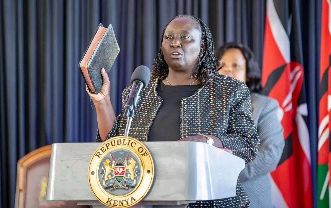 Madikizela_Win's tweet photo. CS Hanna Cheptumo reminds parents that creating a secure home environment is the vital first layer of the nationwide child protection network we require. #StrengtheningChildWelfare #PositiveParentingProgram @hannawcheptumo https://t.co/eiB657THWJ