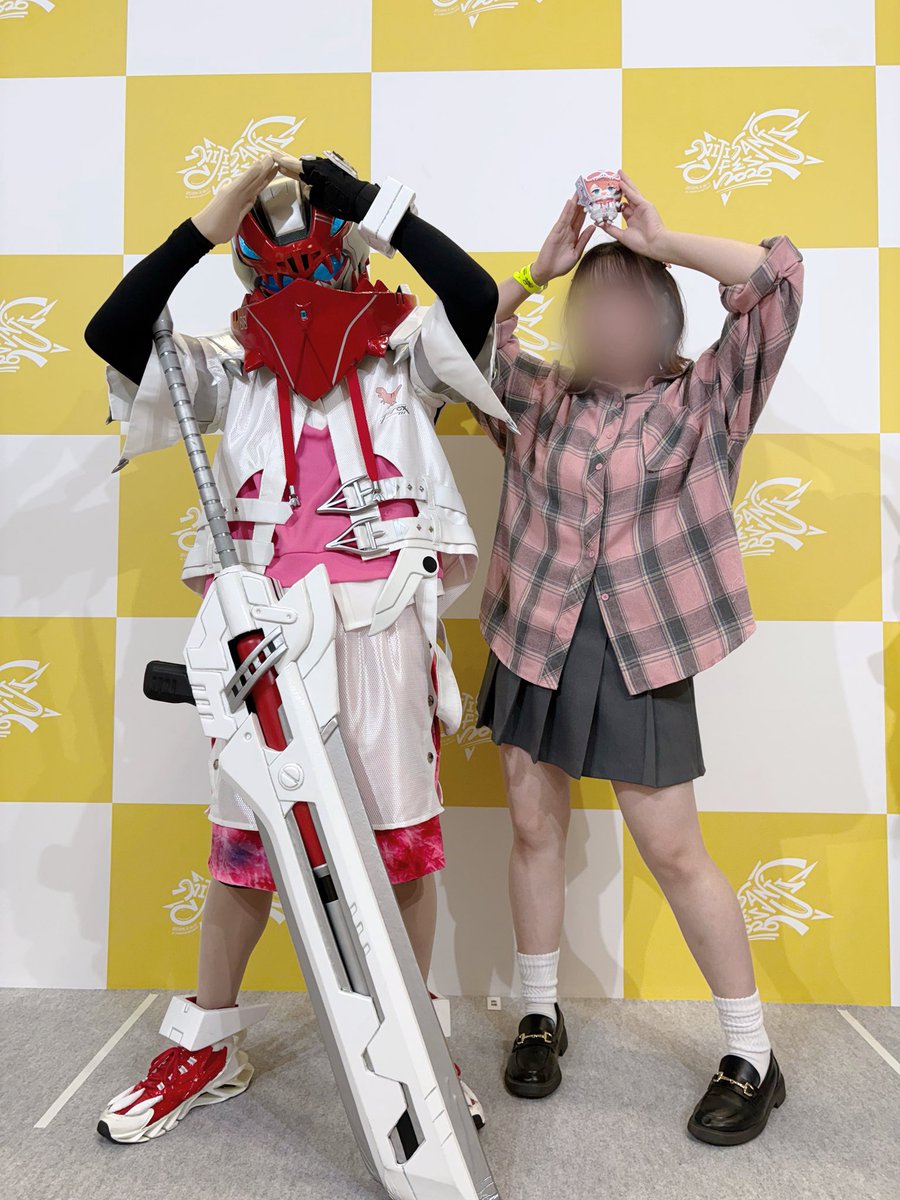 wennnaa's tweet photo. “ リアルヒーローグリーティング ”

Say-A！ポーズにした🎶
見つめ合ってる時激メロだった😵‍💫❕︎❕︎
#にじフェス2026_Day1 https://t.co/PJ2lEOiNNH