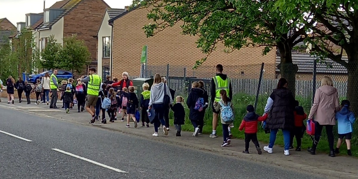 NLandGearChange's tweet photo. Itโs almost #WalktoSchoolWeek (18-22 May) and Northumberland schools are gearing up to take on #MissionMove from @livingstreets and leave the car at home next week! ๐ถโโ๏ธ๐ดโโ๏ธ๐ด
Are you in? Let's do this!๐ https://t.co/ejHe1ZlVe2