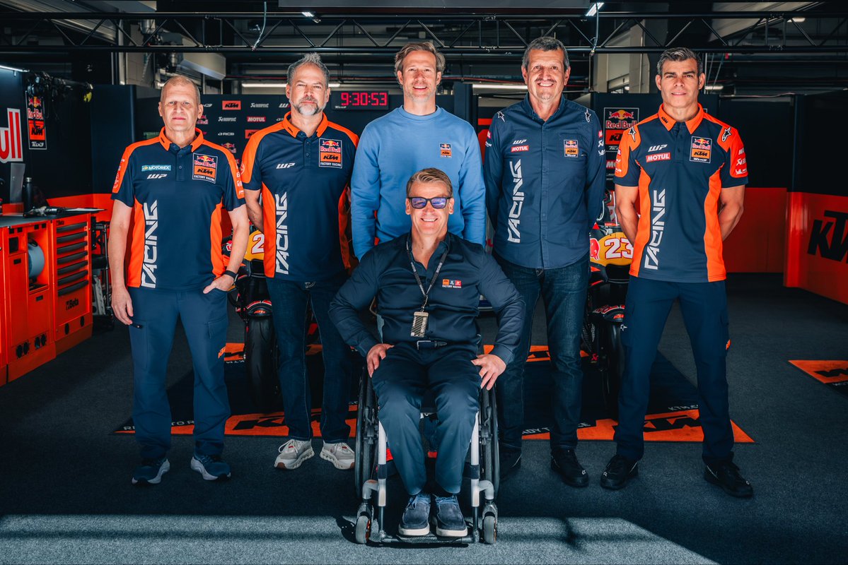 RED BULL KTM FACTORY RACING tweet media