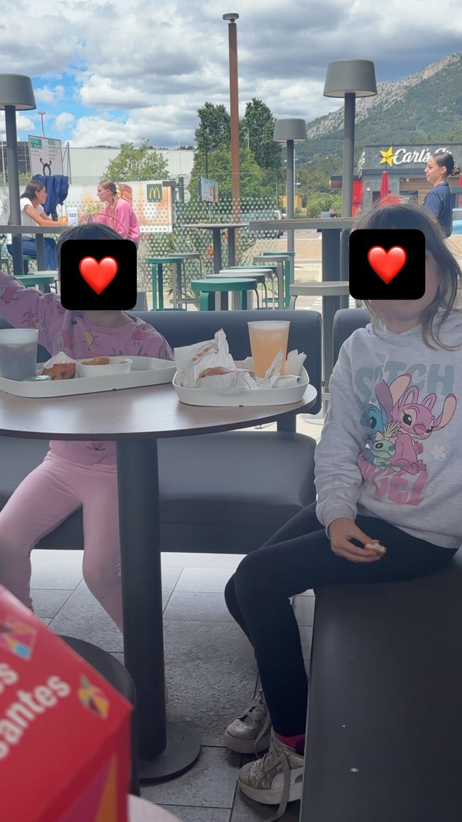 vaneessacm_'s tweet photo. une journée avec leurs tata❤️ https://t.co/OrSesRprvF