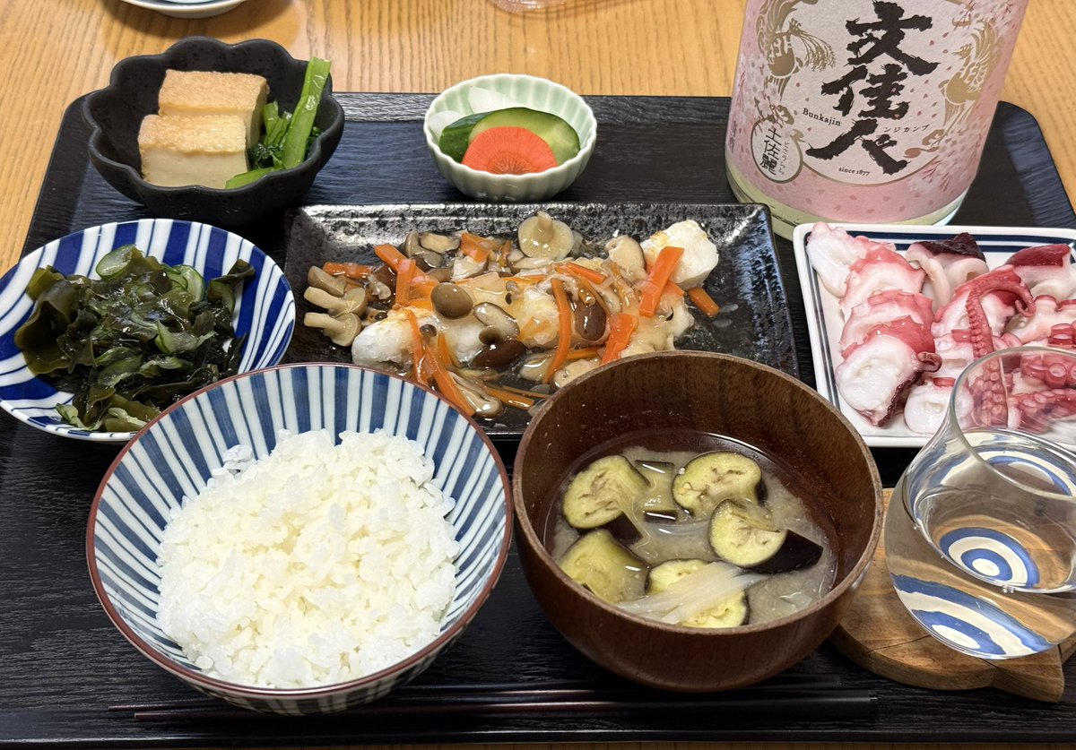 お酒と友達 tweet media