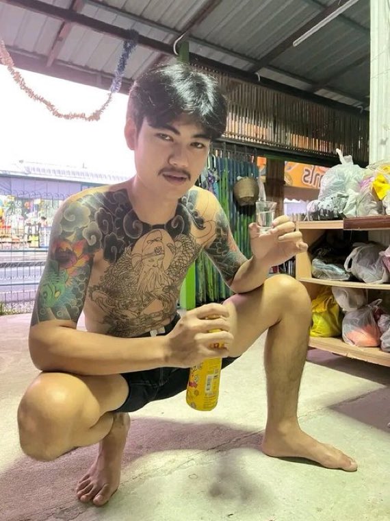 ฟิว เจอร์ tweet media