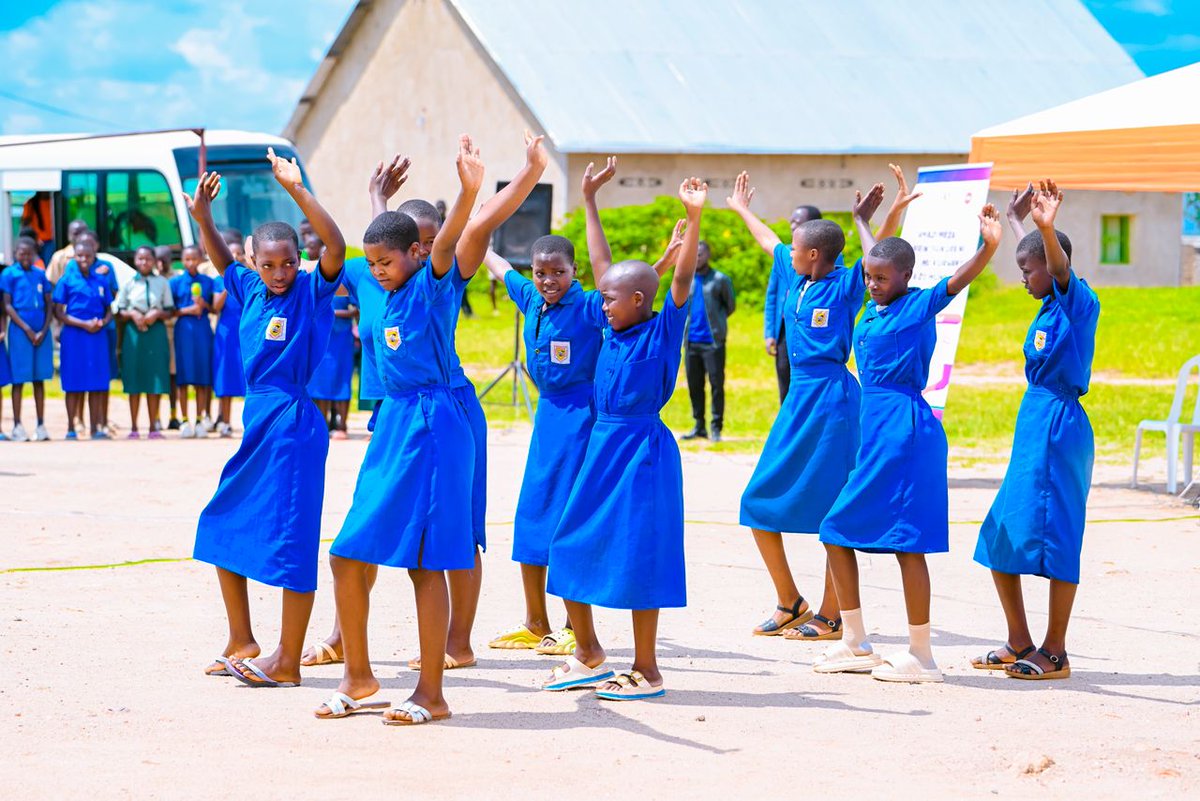 RwandaNGOForum's tweet photo. Stronger Together for Healthier Communities! 🌍✨

In partnership with local authorities, civil society organizations, and health partners, we proudly marked a meaningful milestone in @RuhangoDistrict , Kinazi Sector during the close-out ceremony of the Bilharzia Storytelling Initiative (BSI) Rwanda. The event brought together district leaders, healthcare providers, schools, and community members in a powerful celebration of collective action toward building healthier, disease-resilient communities.

Through captivating traditional performances by Itorero E.P Kacyiru, impactful health awareness sketches by E.P Kakirenzi, and inspiring testimonies from G.S Rutabo B, the event demonstrated how community-led storytelling and creative arts can transform health education and inspire lasting behavior change.

Kinazi Sector leadership commended the initiative and reaffirmed their commitment to sustaining these community-driven health practices, recognizing that informed and empowered children and youth are key to building a healthier future.

Key highlights from the event included:

⏩ Celebrating student leadership and ownership in promoting community health
⏩ Recognizing outstanding students championing peer-to-peer health education
⏩ Notable reduction in risky sanitation behaviors across the sector
⏩ Increased child-to-parent hygiene education within households
⏩ Strengthened community and district ownership of Bilharzia prevention efforts
⏩ Effective use of dance, drama, and storytelling for health communication
⏩ Building a lasting legacy of health, hope, and resilience for future generations

Together, we continue to strengthen partnerships, collaboration, and coordinated action because empowered and informed communities save lives.

#BeatNTDs