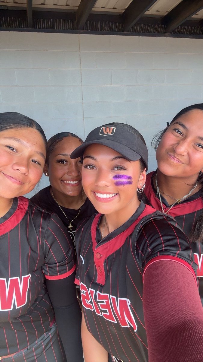 JordynnBooe2026's tweet photo. All great things come to an end and unfortunately my High School career ended in the Regional Semifinals against a talented Lake Creek team. I am grateful for my 4 years with Weiss Softball and hope I was able to help build a culture of success in my time there. Here are some of my senior season stats:
Hitting: Avg. - .578, OPS - 1.723, Hits - 59, 2B - 10, 3B - 7, HR - 9, RBI - 47, Runs - 63 and Walks - 28.

Pitching: Innings - 72, Hits - 44, Earned Runs - 25, Strikeouts - 105, ERA - 2.419 and BAA - .168.

One more summer of Unity Johnson/VB softball before heading off to college! Thank you to all of my coaches and teammates for making this High School journey a memorable one and I look forward to seeing big things from Weiss Softball in the coming years!!! Hook’em 
#Weisstory @WeissSoftball @var_austin @PfISDAthletics @statesman @ASJSportsATX