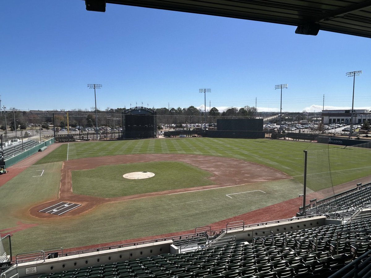 BattsAndrew's tweet photo. Opening day to last day of regular season. I’ll take that every time.  Hoping to have a few more here at the Joe.  Loving the blue skies and green grass! @AlabamaBSB https://t.co/cUxS3xYkik