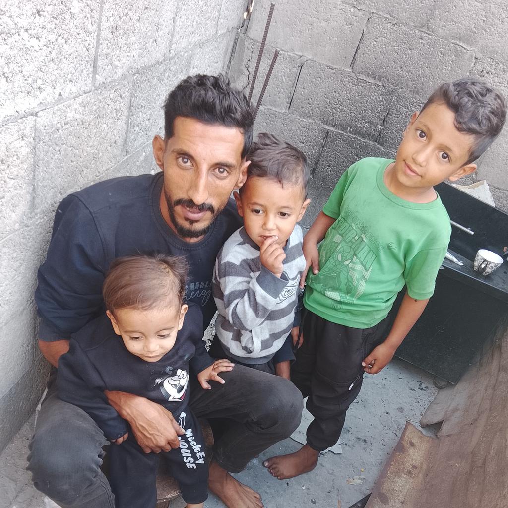 Ahmed and three children tweet media