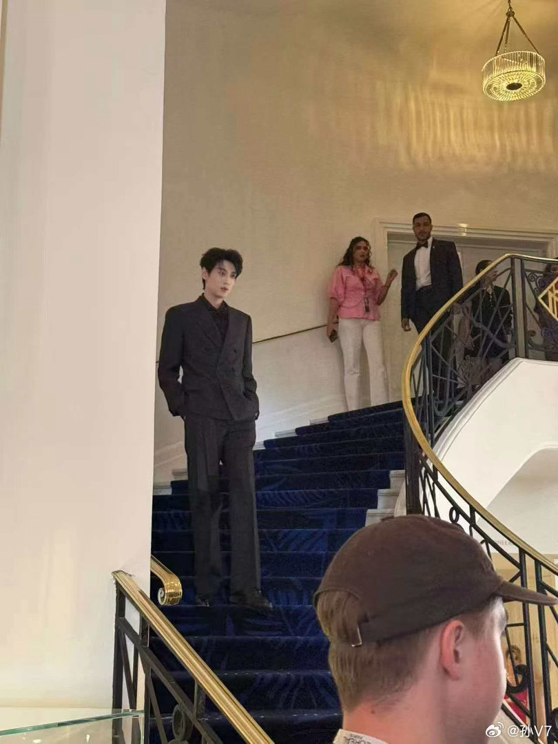 kuner050307's tweet photo. @TianXuningVT Everyone is really great!

TIAN XUNING CANNES DEBUT 
 #XuningxLOrealParisCannes https://t.co/9ZEUD0CwJD