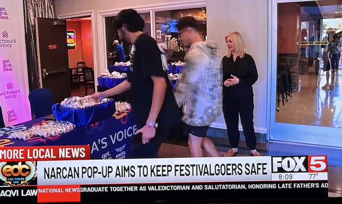 LvIndependent's tweet photo. Why is bringing in 400k people, whom enough % of are known jacked up on illegal narcotics to require shit like this  be tolerated? Answer: Money. So much for community safety being a priority. #DUI #Impaired #PublicSafety #Police https://t.co/K5y5MT7nmG