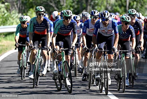 FanClubMoscon's tweet photo. #giroditalia #giroditalia2026 😍 🇮🇹 🇮🇹 🇮🇹 Forza Gianni #Moscon 🚜 💚 🤍 ❤️ #giannimoscon #TrattoredellaValdiNon #redbullborahansgrohe #borahansgrohe #BORAhansgrohe2026 #rbh #rbhprocycling stage 8 https://t.co/MZLMaDvTsd