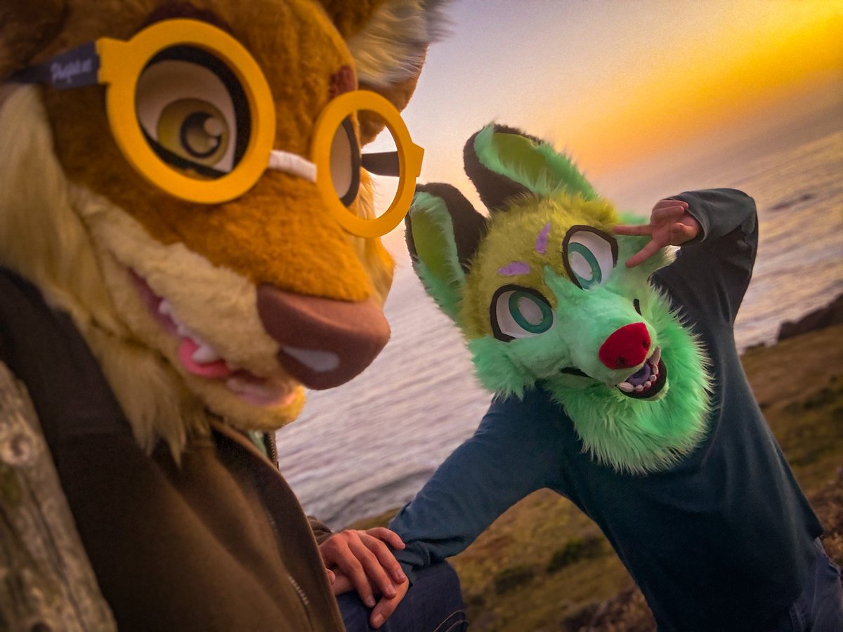 Bullet_Woof's tweet photo. A nice sunset:3 https://t.co/ufGRcHKS9R