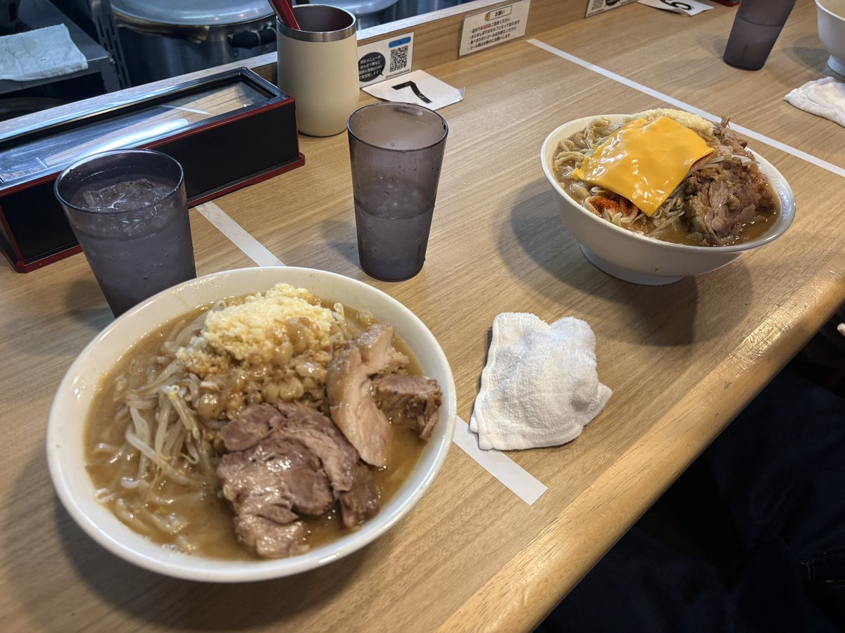 ななはし tweet media