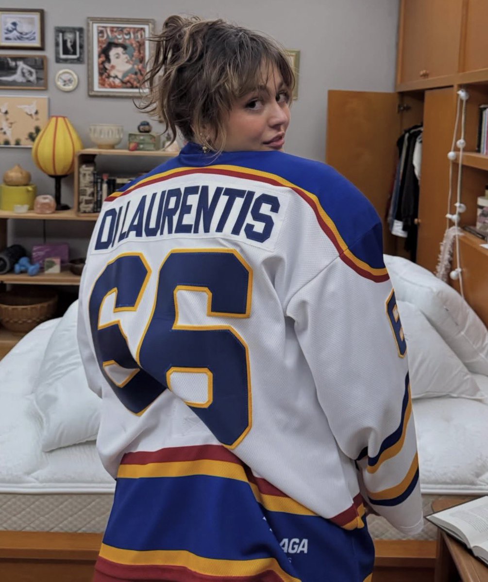 luu;off campus era🏒 tweet media