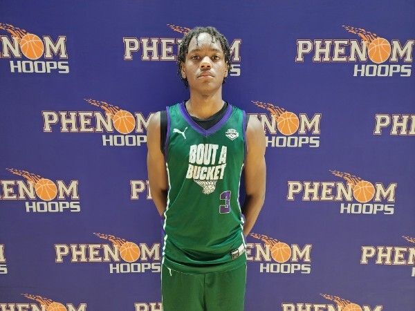 PhenomExposure's tweet photo. MVP #PhenomRockHillLive 

2027 Tre Ratliff
2027 Tahziir Webber https://t.co/MAjyFMcByV