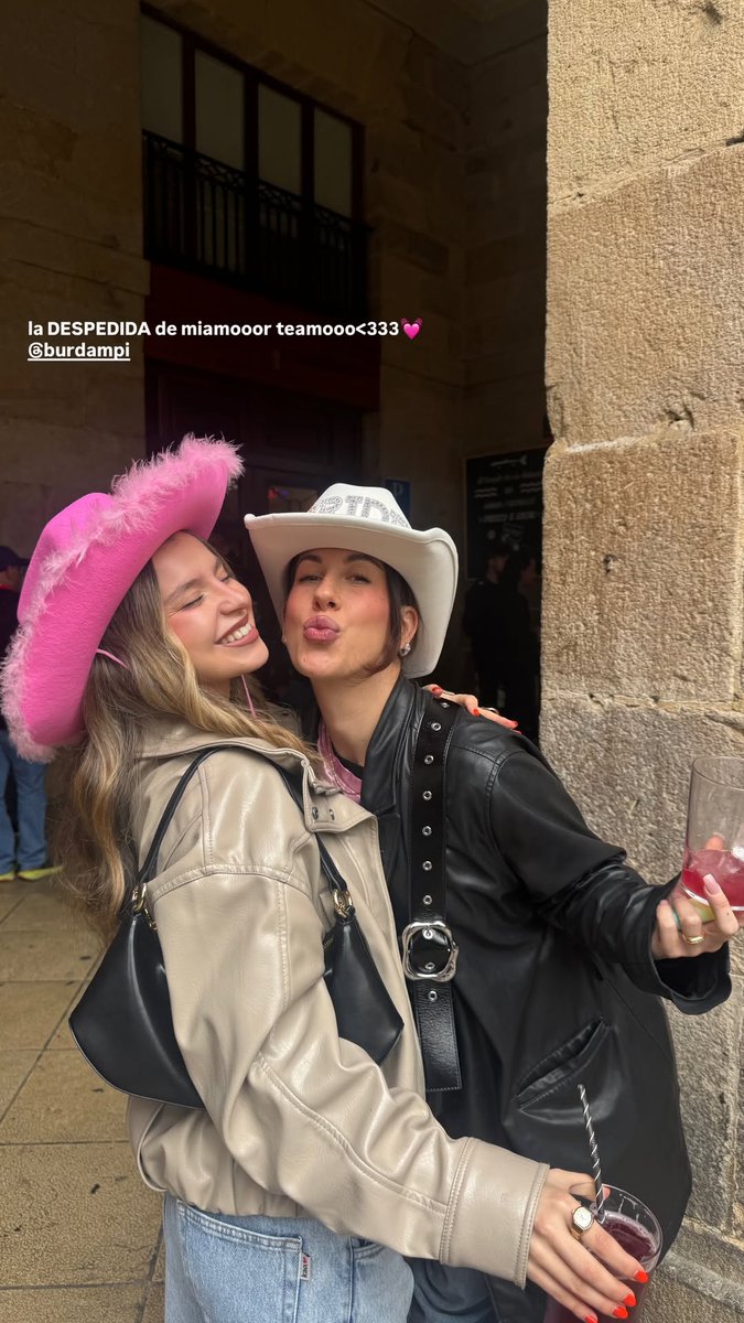 lucía tweet media
