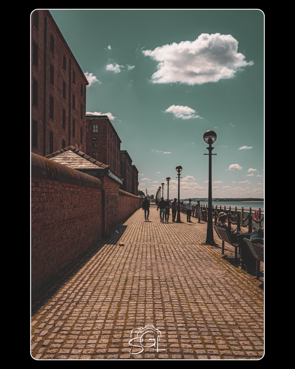 SGL_Simon's tweet photo. Out for a walk along River Mersey &amp; Royal Albert Docks. 

#photography #exploring #liverpool #rivermersey https://t.co/kGX7ed017d