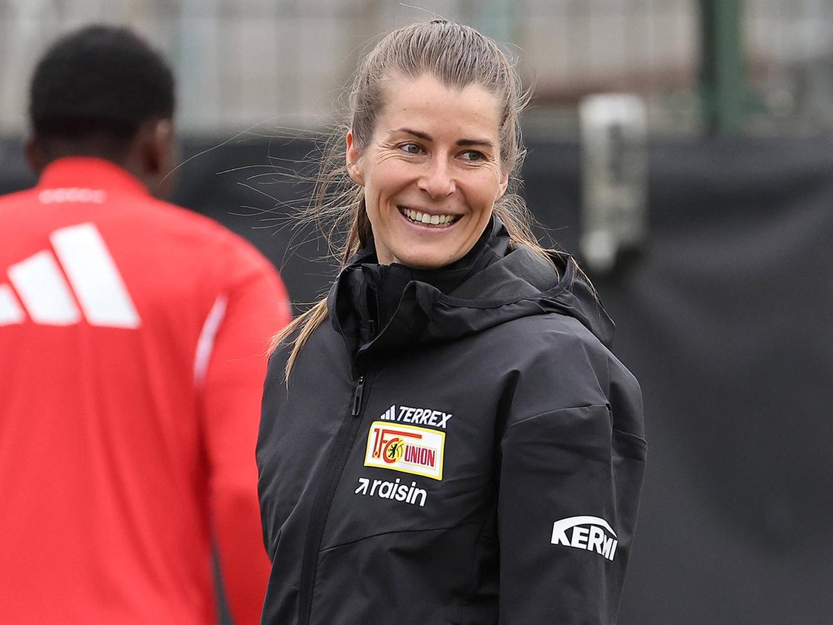 Felix_Becker_'s tweet photo. Ein letzter Post für heute:

Extrem großen Respekt an Marie-Louise Eta. Sie hat innerhalb von wenigen Wochen eine funktionierende 4er Kette bei Union Berlin etabliert und hat gegen Defensiv starke Teams Torgefahr ausgestrahlt trotz schwierigen Start 
#FCUnion #FCUFCA https://t.co/H9aEJfDmBt