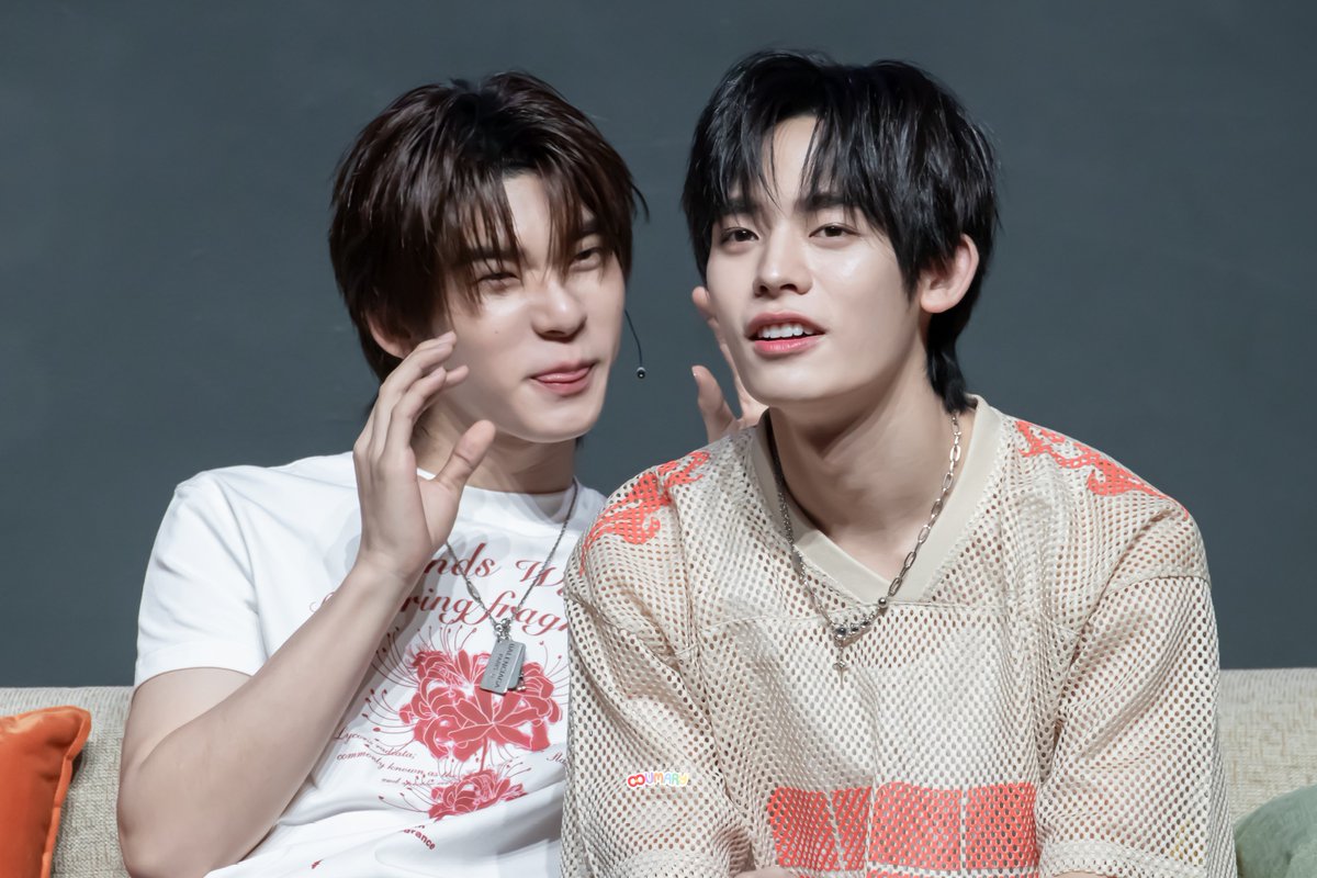 𝙊𝙐𝙈𝘼𝙍𝙔ツ♡ tweet media