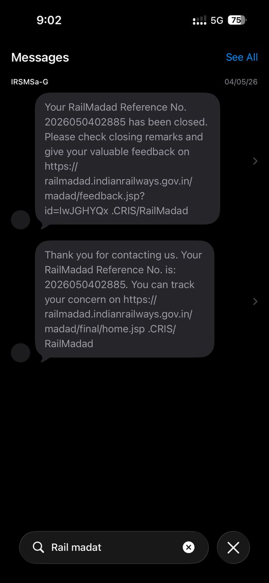 juvin72's tweet photo. Complained earlier about the broken footrest on seat C1-29 in train 18303. Today, travelling on 18304, same seat, same issue. Previous complaint was closed without action. Shameful maintenance and grievance handling.

@RailMinIndia https://t.co/LoyOiqOEpZ