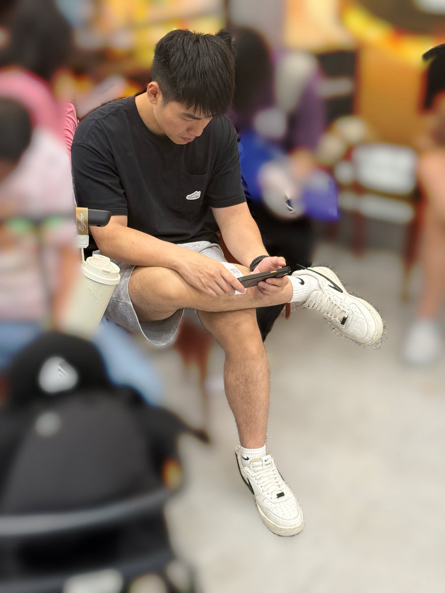 ifeel515_197's tweet photo. 腳毛白襪好正🤤🤤
#腳毛控
#想聞佢對白襪😁 https://t.co/vrBoBFAlF5