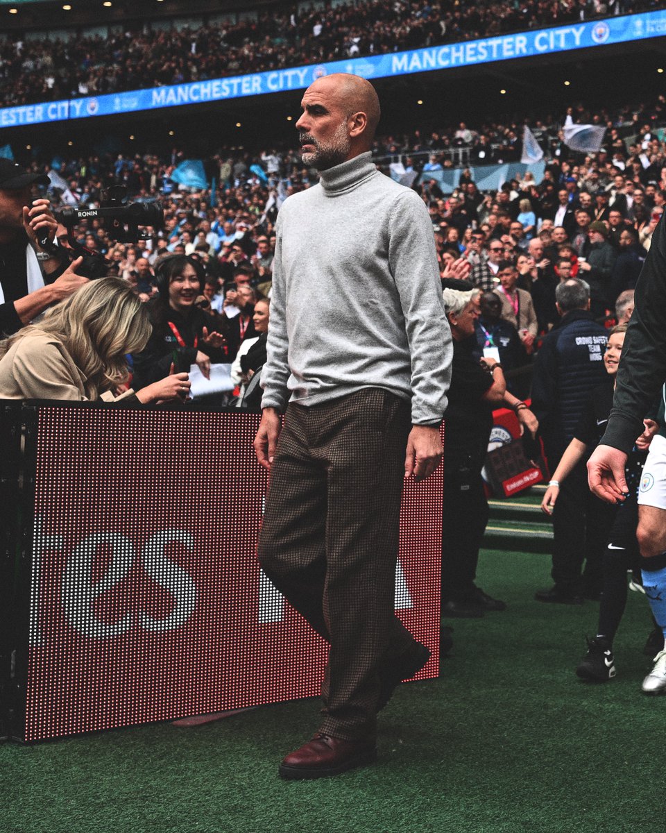 SI_FootballClub's tweet photo. Pep Guardiola. This fit is serious. https://t.co/1tgorQQ5TX