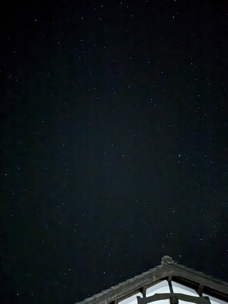 Amijatt's tweet photo. 信じられないくらい満天の星空の下にいる https://t.co/Vah0Yo0O7y