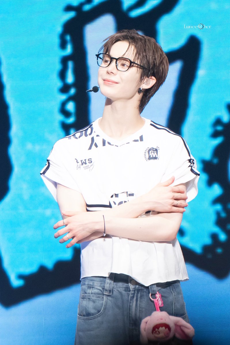 Snownowoww's tweet photo. 260516📷
Macao SMTR25 FM❤️‍🔥
Hot nerd🤭

#SMTR25 #제이제이 #JUSTINJAY #ジェイジェイ #JAYJAY #JUSTIN #저스틴 https://t.co/Y8J3kRLSwR