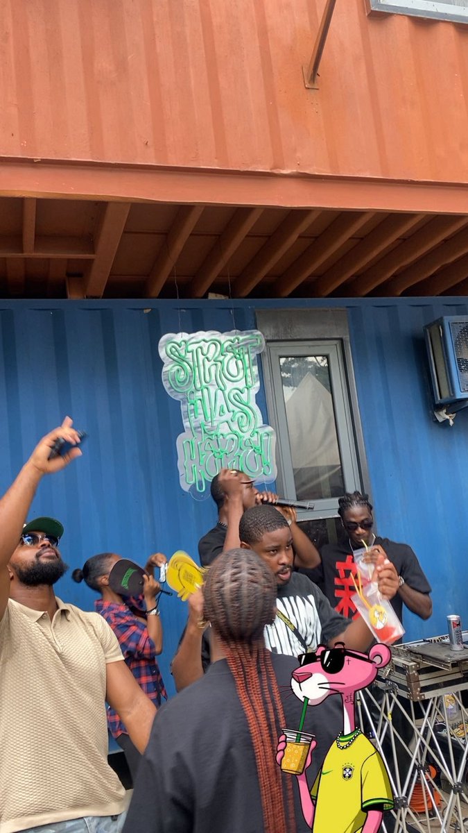 Fuse_naija's tweet photo. Fuse NG at the Street Souk in University of Lagos connected with some amazing creatives and experienced the culture firsthand
#streetsouk #fuseng https://t.co/fc3Egi4iW0