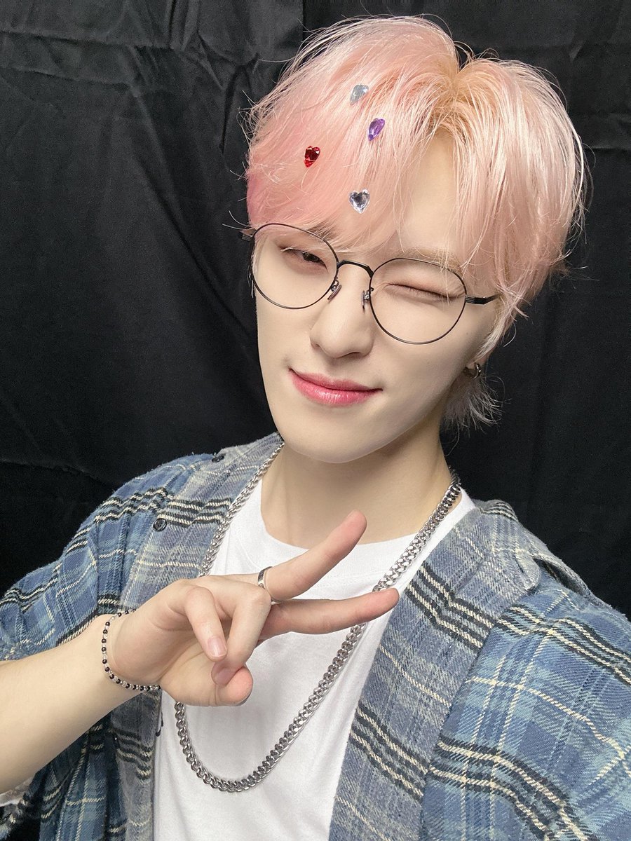 WonWoo tweet media