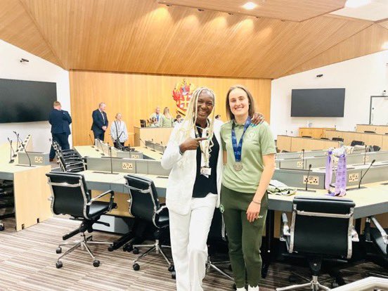 ReformDaily_'s tweet photo. ⚽ Cllr Celia Hibbert had the honour to join the Wolverhampton Mayor &amp; invited guests in celebrating Wolves Women FC’s historic promotion 

“Great achievement, especially after a difficult season last year” 💪🏻

#WolvesWomen #Football #Wolverhampton [@CeliaHibbert] https://t.co/DixtNckVzr