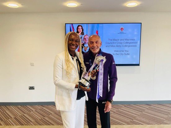 ReformDaily_'s tweet photo. ⚽ Cllr Celia Hibbert had the honour to join the Wolverhampton Mayor &amp; invited guests in celebrating Wolves Women FC’s historic promotion 

“Great achievement, especially after a difficult season last year” 💪🏻

#WolvesWomen #Football #Wolverhampton [@CeliaHibbert] https://t.co/DixtNckVzr