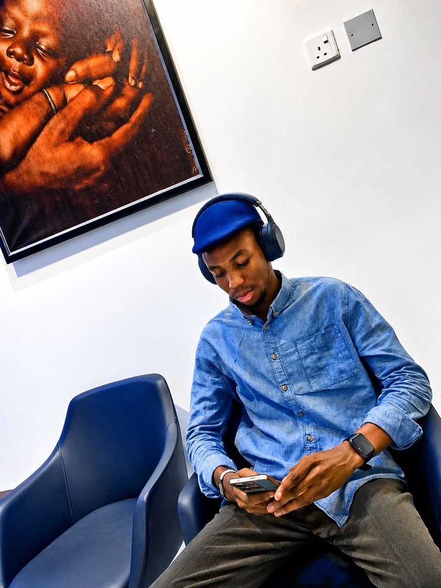Mr Eben tweet media
